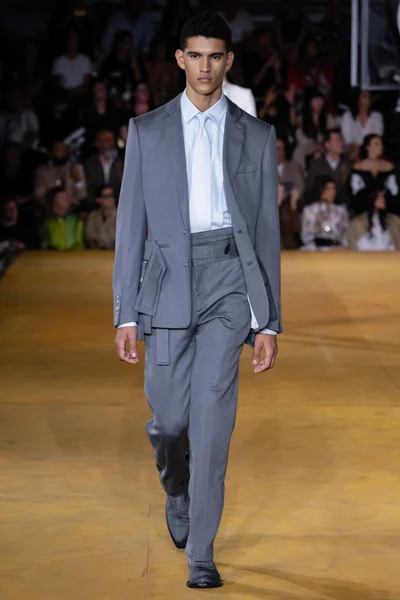 Look 36